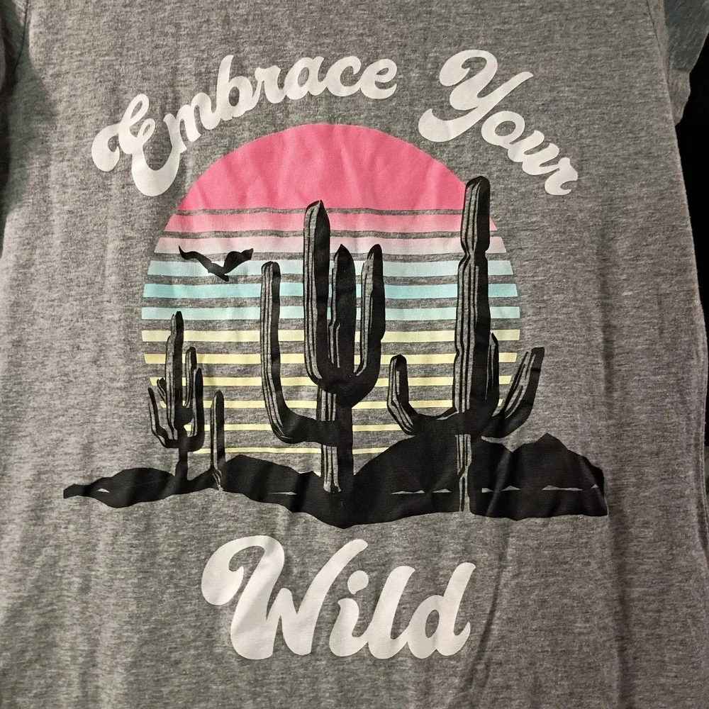 Wound Up Juniors T Shirt Size Large (11-13) "Embrace Your Wild!" Western Themed - Picture 2 of 4